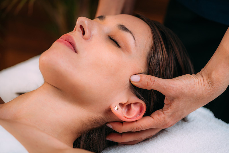 craniosacral therapy session image